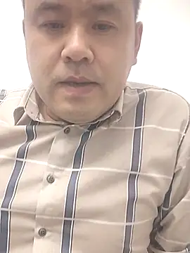 Snapshot of wanggang880903 chatting on 04/10/26, 04:23 wanggang880903 online show from 04/10/26, 04:23