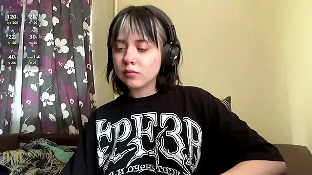 AueshaSimon online show from 06/11/26, 07:17