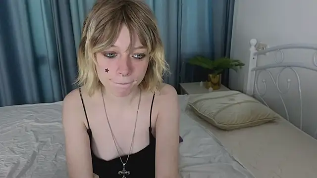 MollySally online show from 05/25/26, 04:18