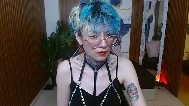 Snapshot of Lyra_tay chatting on 04/17/26, 07:06 Lyra tay online show from 04/17/26, 07:06