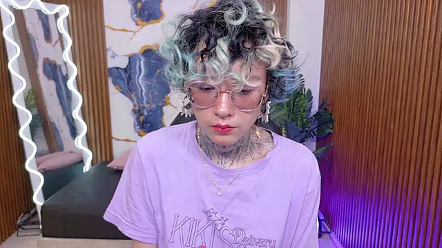 Snapshot of Lyra_tay chatting on 07/27/26, 07:10 Lyra tay online show from 07/27/26, 07:10
