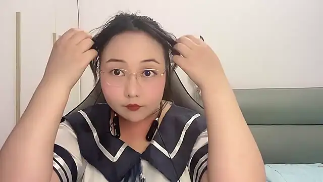 Snapshot of Susu-36E chatting on 04/27/26, 08:23 Susu-36E online show from 04/27/26, 08:23