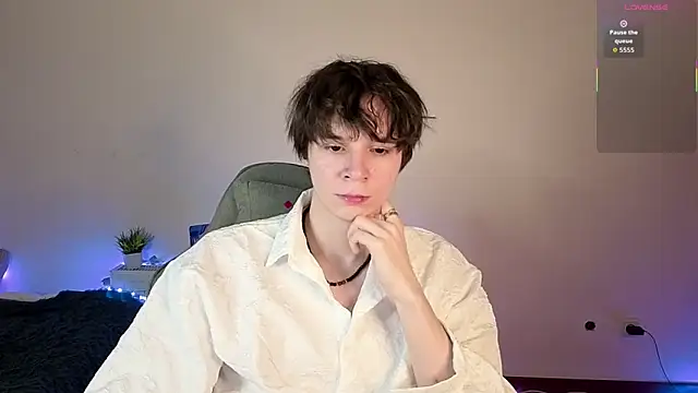 AnthonyCuutie online show from 06/04/26, 04:57