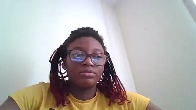 Snapshot of SexyGemBeauty chatting on 03/03/26, 02:01 SexyGemBeauty online show from 03/03/26, 02:01