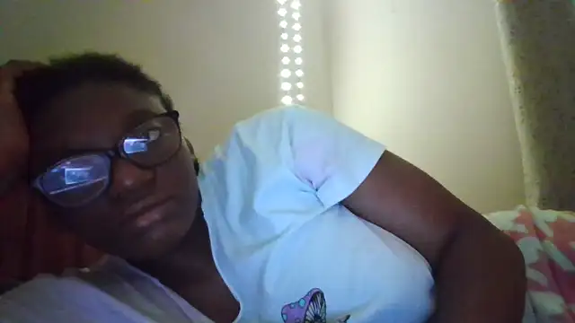 Snapshot of SexyGemBeauty chatting on 06/12/26, 01:59 SexyGemBeauty online show from 06/12/26, 01:59
