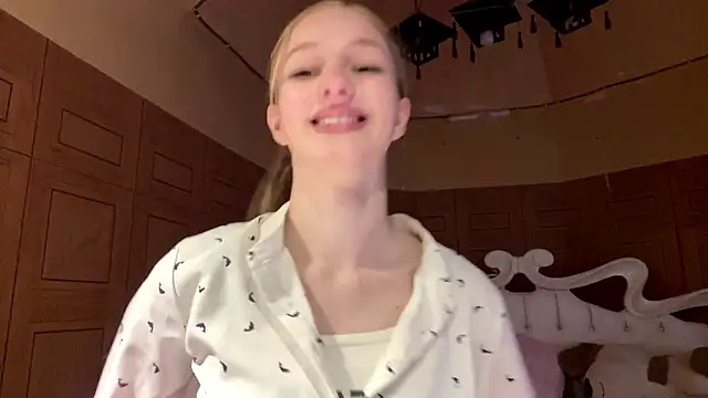 Snapshot of Anika_Socutehe chatting on 03/09/26, 01:37 Anika Socutehe online show from 03/09/26, 01:37