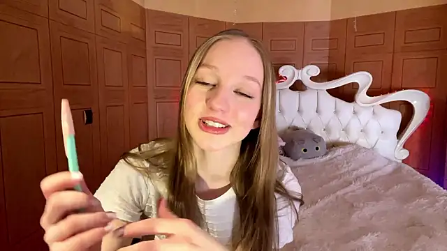 Snapshot of Anika_Socutehe chatting on 03/17/26, 01:25 Anika Socutehe online show from 03/17/26, 01:25