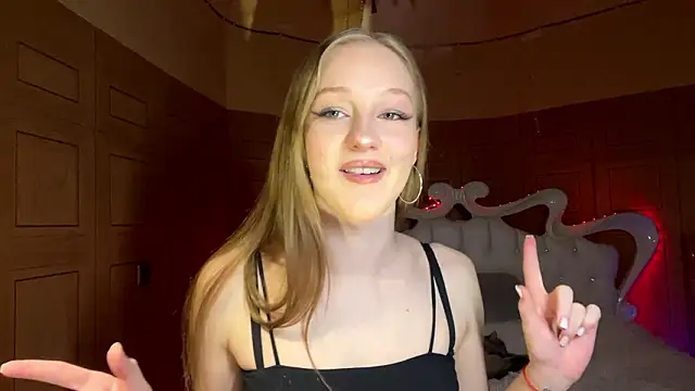 Snapshot of Anika_Socutehe chatting on 03/18/26, 09:40 Anika Socutehe online show from 03/18/26, 09:40