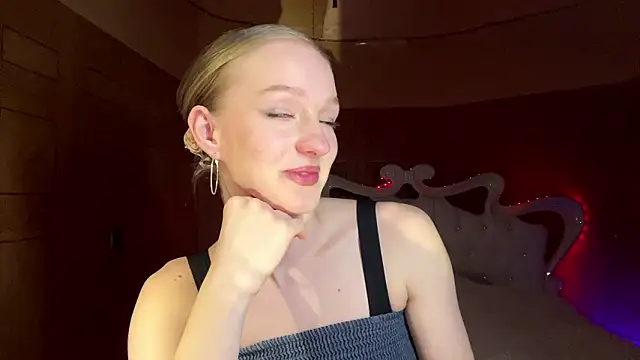 Snapshot of Anika_Socutehe chatting on 03/24/26, 10:15 Anika Socutehe online show from 03/24/26, 10:15