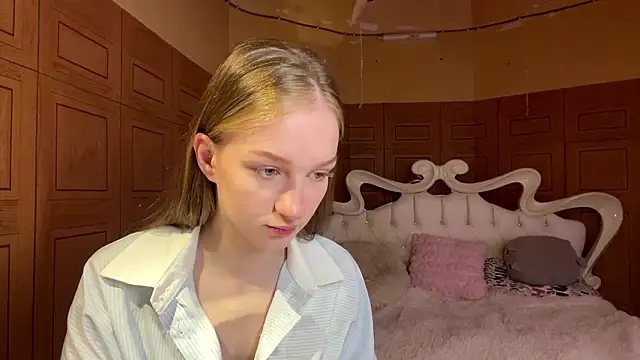 Snapshot of Anika_Socutehe chatting on 03/29/26, 08:47 Anika Socutehe online show from 03/29/26, 08:47