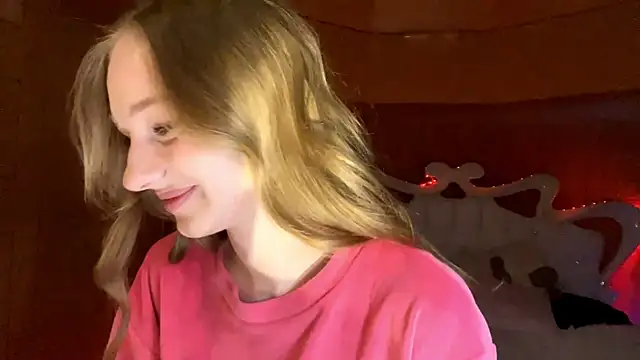 Snapshot of Anika_Socutehe chatting on 04/17/26, 08:12 Anika Socutehe online show from 04/17/26, 08:12