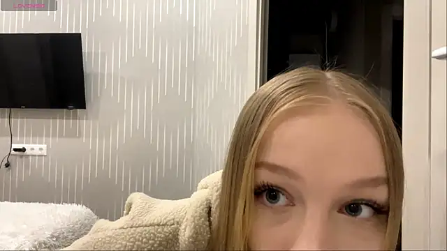Snapshot of Anika_Socutehe chatting on 05/25/26, 10:05 Anika Socutehe online show from 05/25/26, 10:05