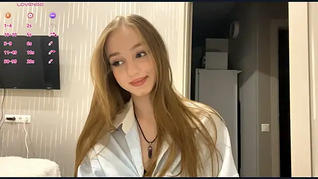 Snapshot of Anika_Socutehe chatting on 06/10/26, 07:13 Anika Socutehe online show from 06/10/26, 07:13