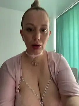 Avery Wilson online show from 06/12/26, 03:27