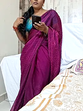 Snapshot of AnushaTelugu chatting on 06/04/26, 06:47 AnushaTelugu online show from 06/04/26, 06:47