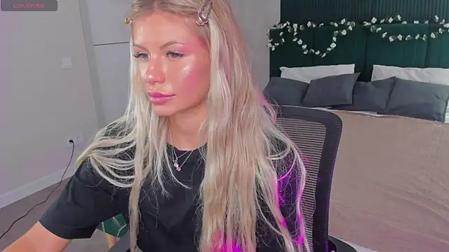 Sidny Beth online show from 07/30/26, 08:57