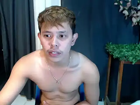 Snapshot of Baby_Maxxx chatting on 03/15/26, 10:21 Baby Maxxx online show from 03/15/26, 10:21