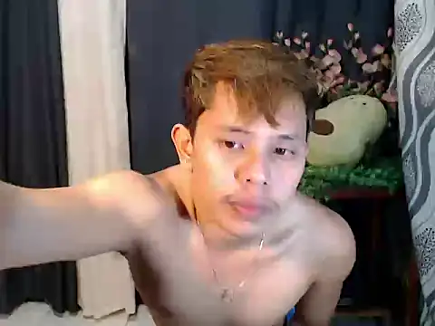 Snapshot of Baby_Maxxx chatting on 03/17/26, 07:28 Baby Maxxx online show from 03/17/26, 07:28