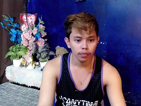 Snapshot of Baby_Maxxx chatting on 04/04/26, 08:12 Baby Maxxx online show from 04/04/26, 08:12