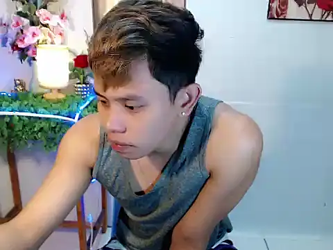 Snapshot of Baby_Maxxx chatting on 05/17/26, 05:20 Baby Maxxx online show from 05/17/26, 05:20