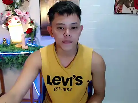 Snapshot of Baby_Maxxx chatting on 05/24/26, 05:45 Baby Maxxx online show from 05/24/26, 05:45