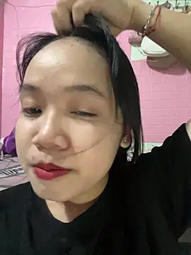 Leeeeiu online show from 06/06/26, 03:06