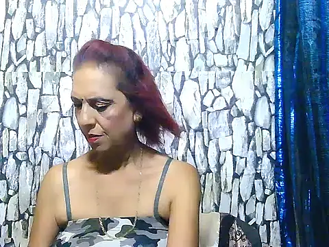 Snapshot of Hot_queen58 chatting on 03/28/26, 01:43 Hot queen58 online show from 03/28/26, 01:43