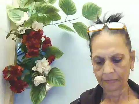 Snapshot of Hot_queen58 chatting on 06/05/26, 09:48 Hot queen58 online show from 06/05/26, 09:48