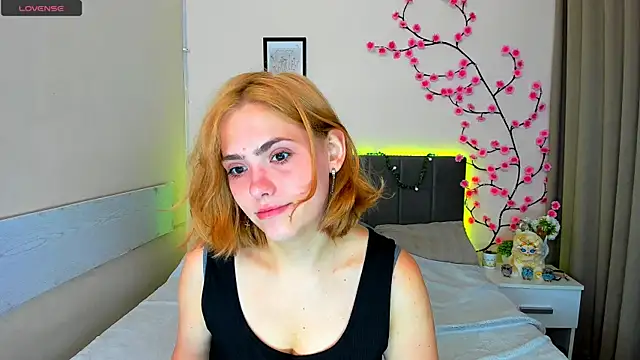 DellaRows online show from 07/16/26, 05:35