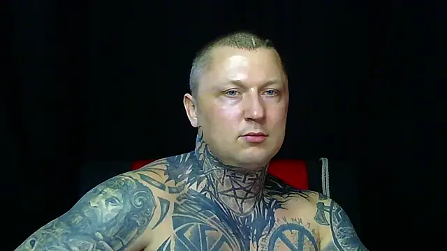 Snapshot of devilWithTats chatting on 03/23/26, 08:18 devilWithTats online show from 03/23/26, 08:18