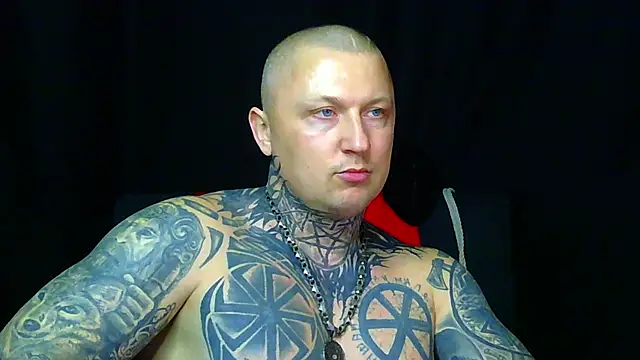 Snapshot of devilWithTats chatting on 03/25/26, 07:14 devilWithTats online show from 03/25/26, 07:14
