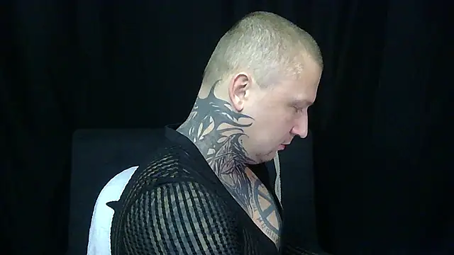 Snapshot of devilWithTats chatting on 04/04/26, 07:06 devilWithTats online show from 04/04/26, 07:06