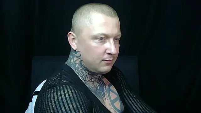 Snapshot of devilWithTats chatting on 04/21/26, 09:59 devilWithTats online show from 04/21/26, 09:59
