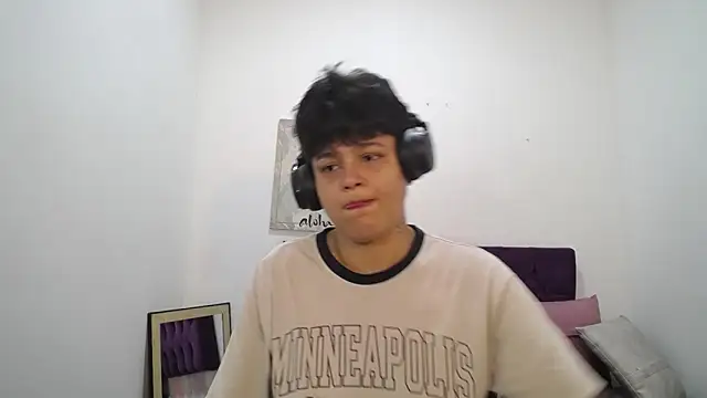 Snapshot of TomBoy_Natali chatting on 03/05/26, 01:40 TomBoy Natali online show from 03/05/26, 01:40