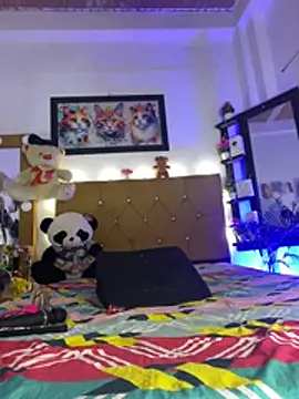 Snapshot of Antonella-smitt chatting on 03/19/26, 01:37 Antonella-smitt online show from 03/19/26, 01:37