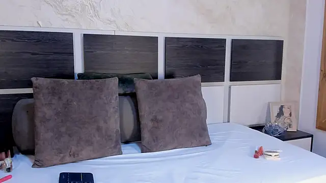 Natalia Cruzz online show from 07/03/26, 12:44