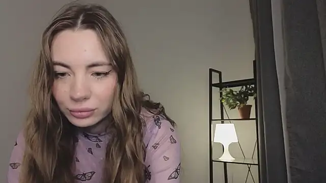 Snapshot of EmilyRidd chatting on 03/23/26, 05:22 EmilyRidd online show from 03/23/26, 05:22