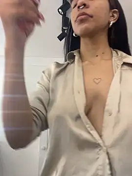 Snapshot of VioletaHills_ chatting on 03/22/26, 12:30 VioletaHills online show from 03/22/26, 12:30