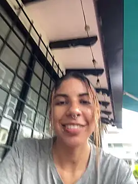 Snapshot of VioletaHills_ chatting on 05/15/26, 12:23 VioletaHills online show from 05/15/26, 12:23