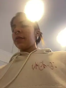 Snapshot of VioletaHills_ chatting on 05/19/26, 11:49 VioletaHills online show from 05/19/26, 11:49