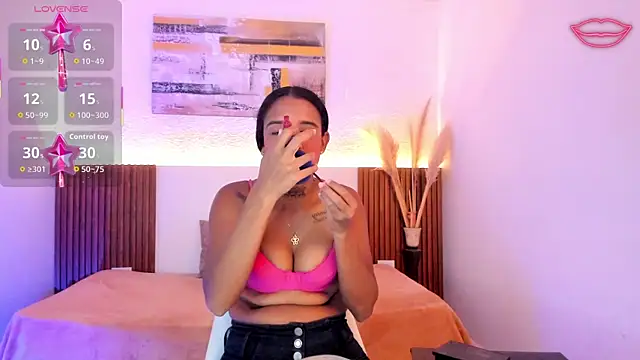 Tiana Glow2 online show from 07/23/26, 10:29