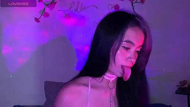 Snapshot of sweet_molly420 chatting on 05/15/26, 10:50 sweet molly420 online show from 05/15/26, 10:50