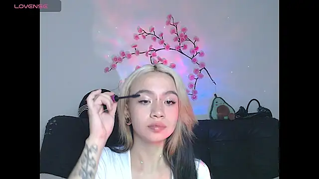 Snapshot of sweet_molly420 chatting on 06/18/26, 05:08 sweet molly420 online show from 06/18/26, 05:08