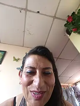 Snapshot of Lucia_Rios chatting on 03/13/26, 10:27 Lucia Rios online show from 03/13/26, 10:27