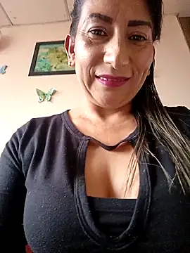 Snapshot of Lucia_Rios chatting on 03/18/26, 10:13 Lucia Rios online show from 03/18/26, 10:13