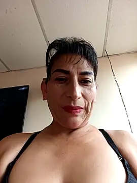 Snapshot of Lucia_Rios chatting on 03/24/26, 09:53 Lucia Rios online show from 03/24/26, 09:53