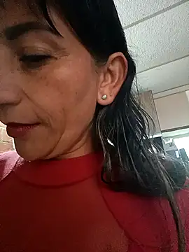 Snapshot of Lucia_Rios chatting on 05/08/26, 10:37 Lucia Rios online show from 05/08/26, 10:37