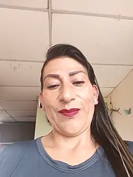 Snapshot of Lucia_Rios chatting on 06/12/26, 05:01 Lucia Rios online show from 06/12/26, 05:01