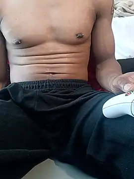 Snapshot of p13guy42 chatting on 07/13/26, 01:58 p13guy42 online show from 07/13/26, 01:58