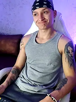 Snapshot of DIEGO_JONES chatting on 04/07/26, 01:55 DIEGO JONES online show from 04/07/26, 01:55